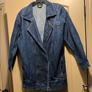 Great Vintage denim jacket it’s in great shape